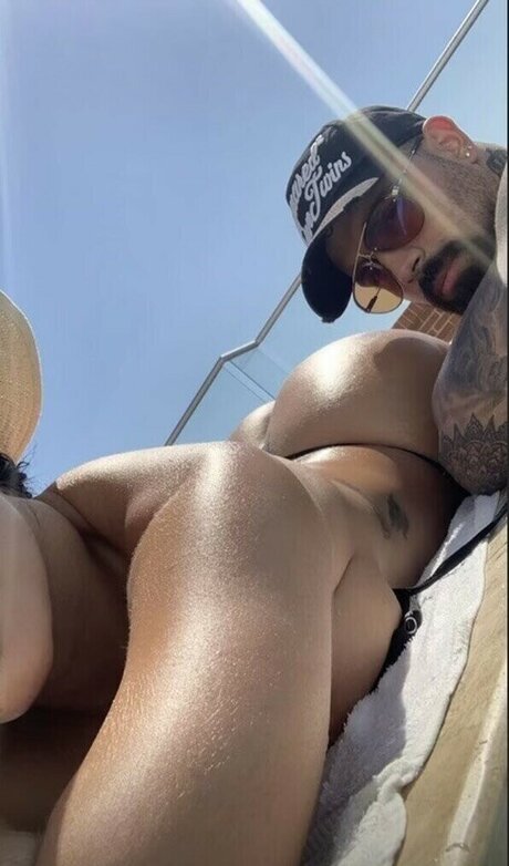 Andrea Valdiri pretty pornstar image