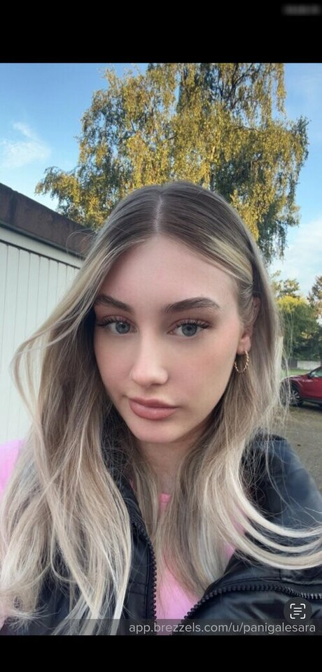 sara chrt panigalesara model hd photos