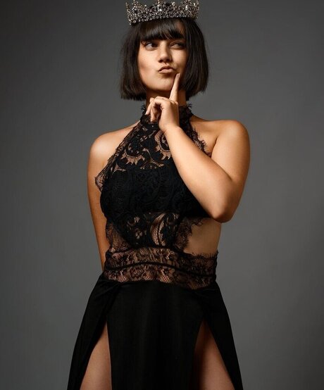 lov e lena hd actress images