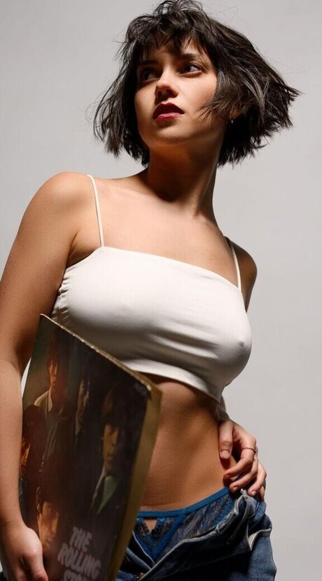 lov e lena porn model pic