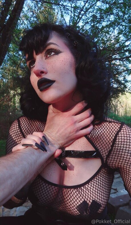 Pokket model best photos