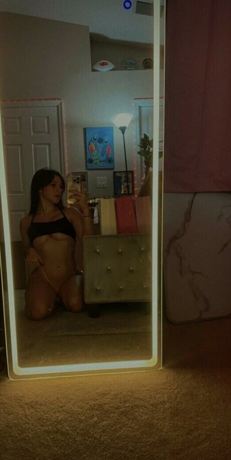 Civamariee model perfect image