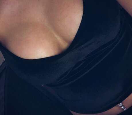 Amira Wirth hot pornstar images