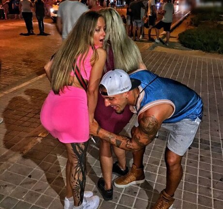 Schwesta Ewa star perfect pictures