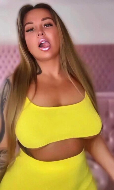 Schwesta Ewa model beautiful photo