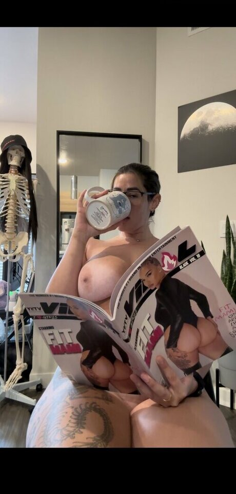 Nikoleashleyy pornographic actress picture