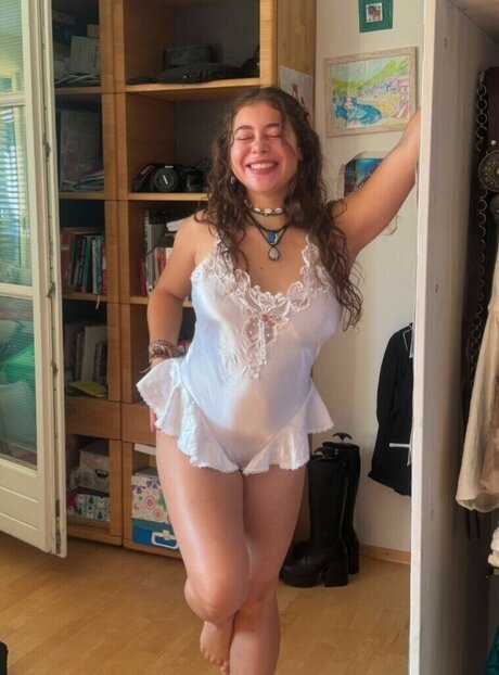 Leonie Buchegger hd pornstar pics