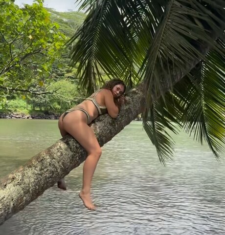 Leonie Buchegger erotic star gallery