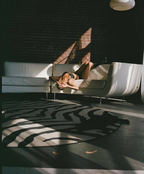 Honnete Bas pornographic actress image