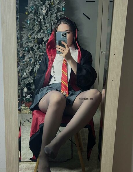 glemfeetx adult model images