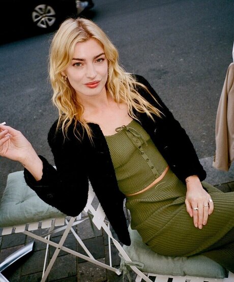 Sydney Lima star pretty photo