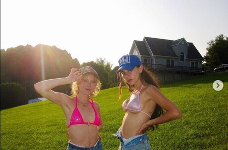 samiatheband model sexy photos