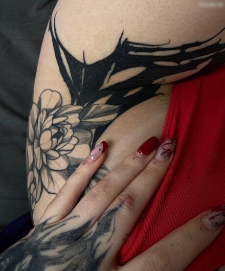 Kira Julie star adult pictures