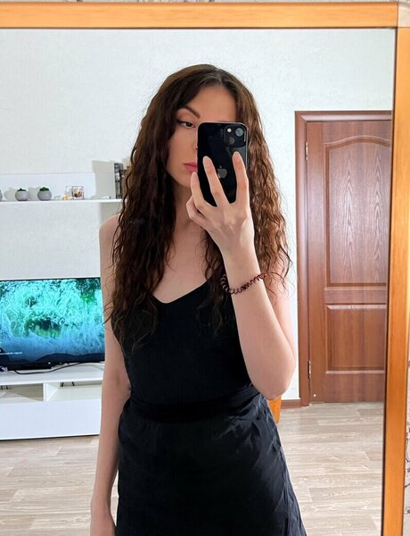 krtshechka pretty model images