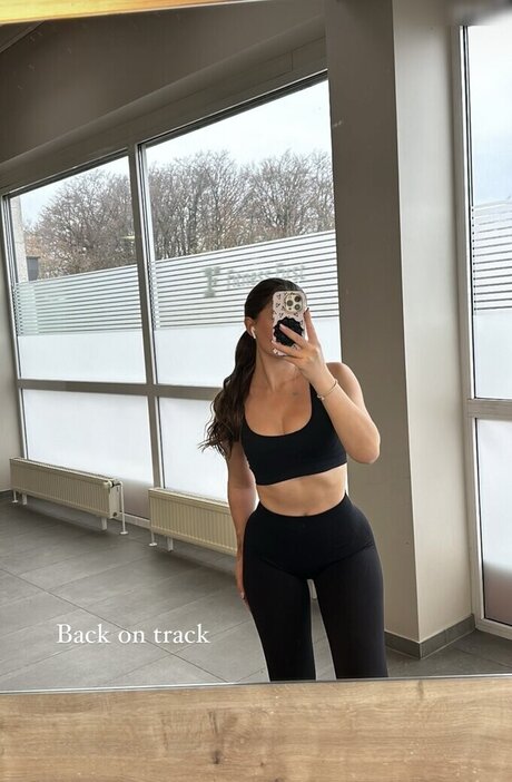 Chanel Silberberg model nude image