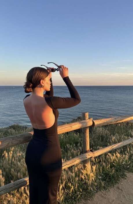 Chanel Silberberg model high quality pic