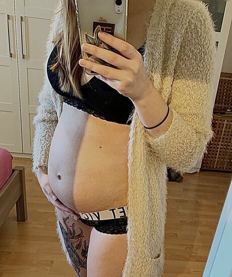 Jovlekaline pornstar sexy img