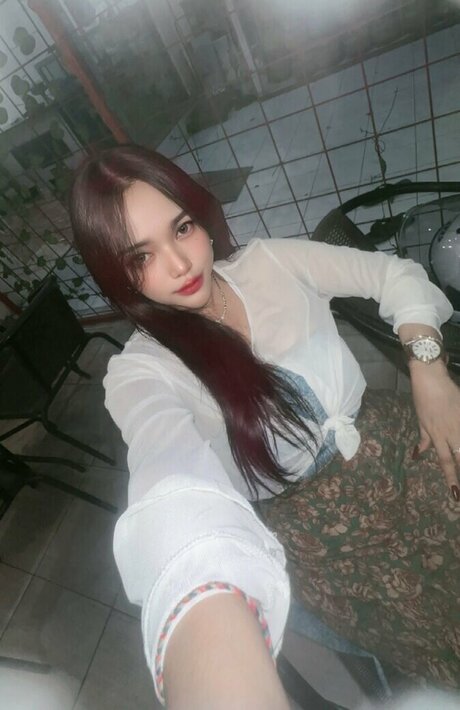 Olivea Hadid pornstar art picture