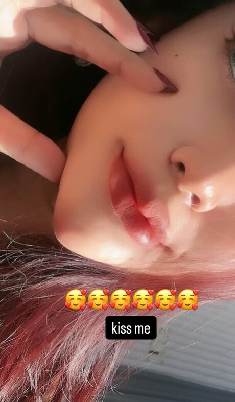 Olivea Hadid star porn images