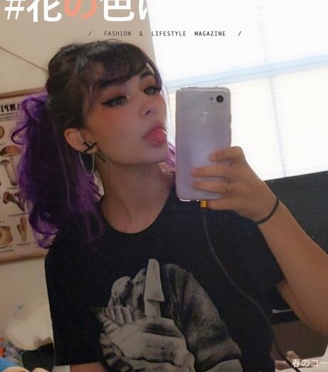 faedoll0 model porn image