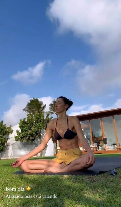 Sheilla Castro model nude img