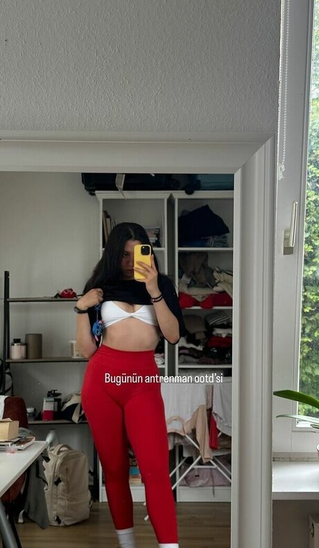 Hilal Fener perfect model picture