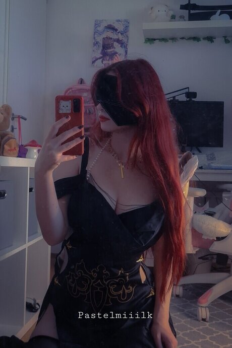 Pastelmiiilk pornographic model pic