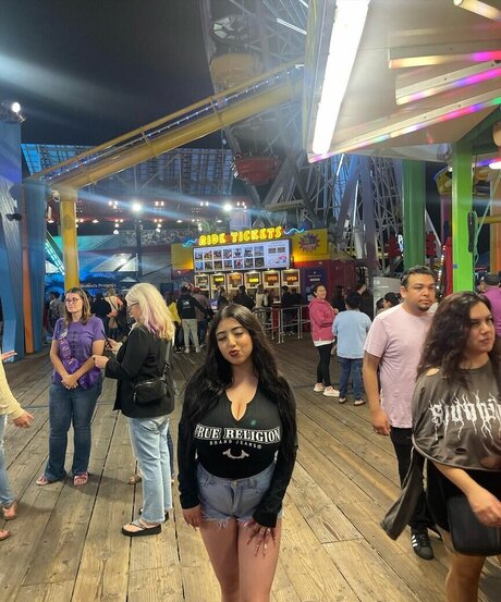 ashleyarambulaa exclusive star photo