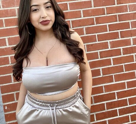 ashleyarambulaa model sexy archive