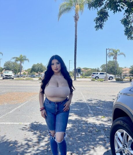 ashleyarambulaa sexy star picture