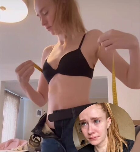 Sandra Hunke model sexy pic