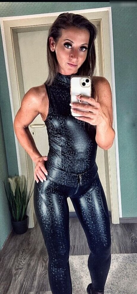 Susann1131 porn star pics