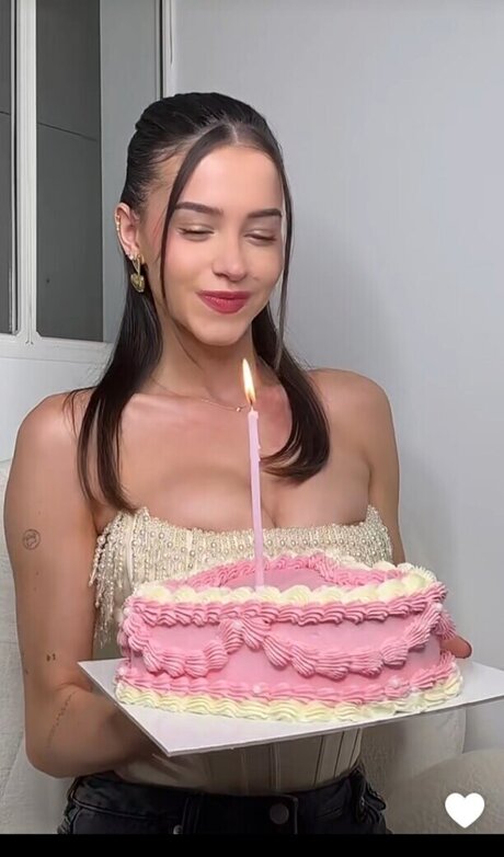 L a Elui perfect star galleries