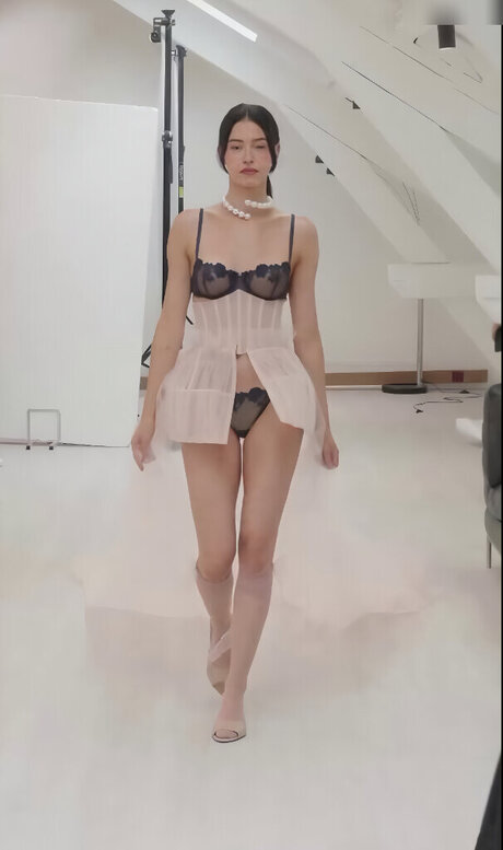 gloryhole onlyfans naked pic