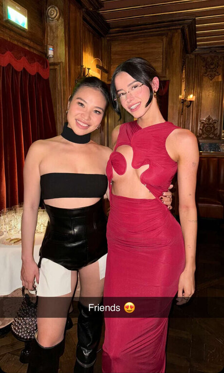 L a Elui free pornstar photo