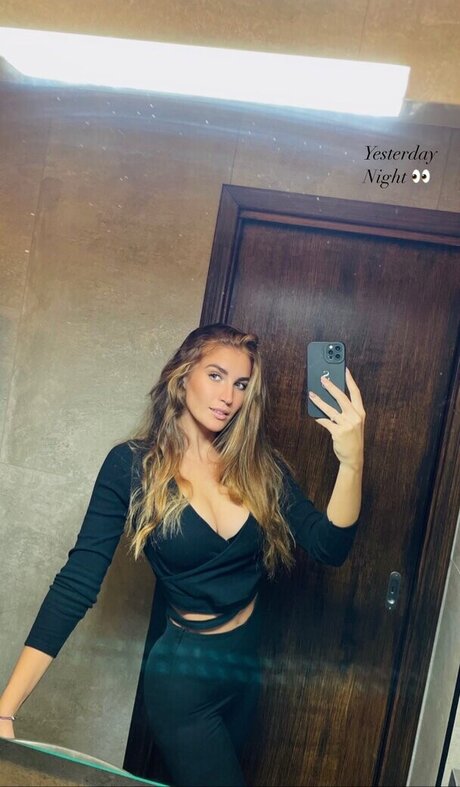 Susanna Giovanardi star sex photo