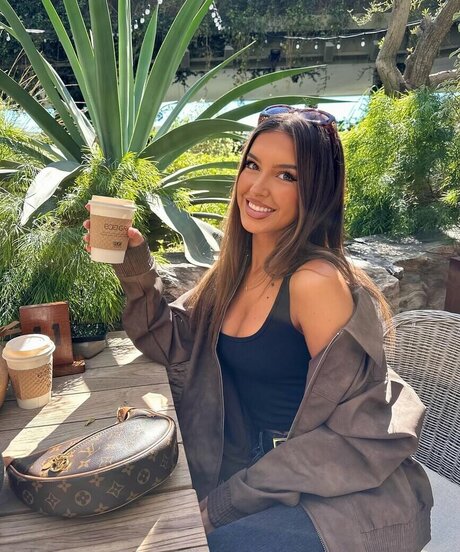 Ashleigh Menin star adult photo