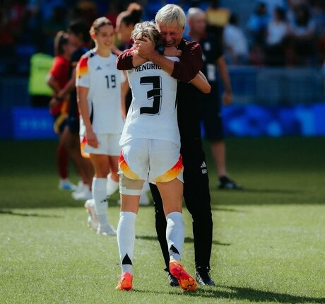 Kathrin Hendrich pretty model archive