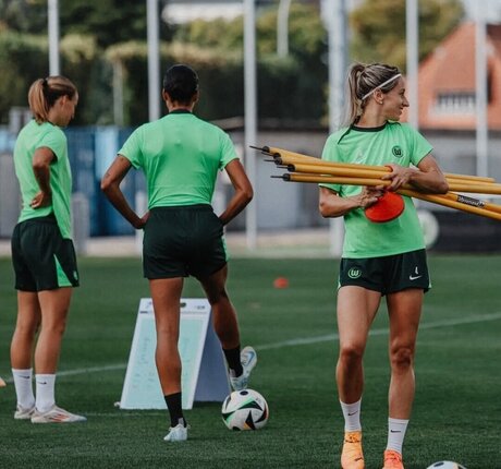 Kathrin Hendrich hot actress galleries