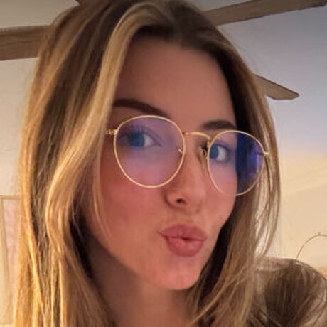 lylaaa banks hd model pic