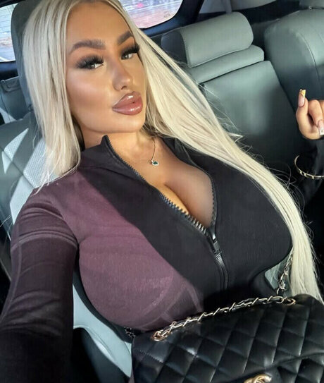 Corrinnadione best actress images