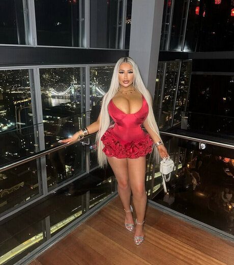 Corrinnadione star nice images