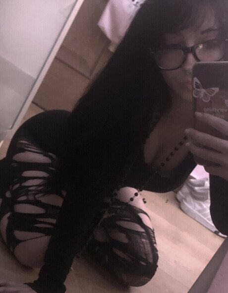 ily yuumi model nudes photo