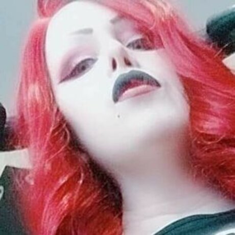 AkiFae sexy actress pictures