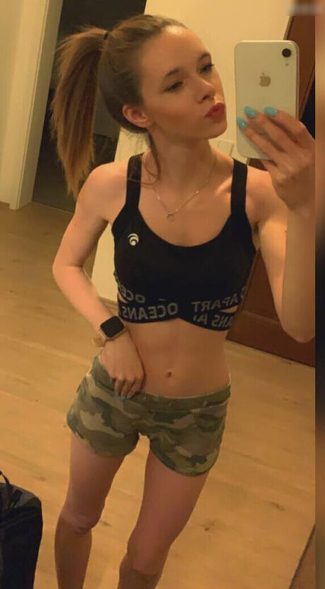 Mausistern pretty model pics