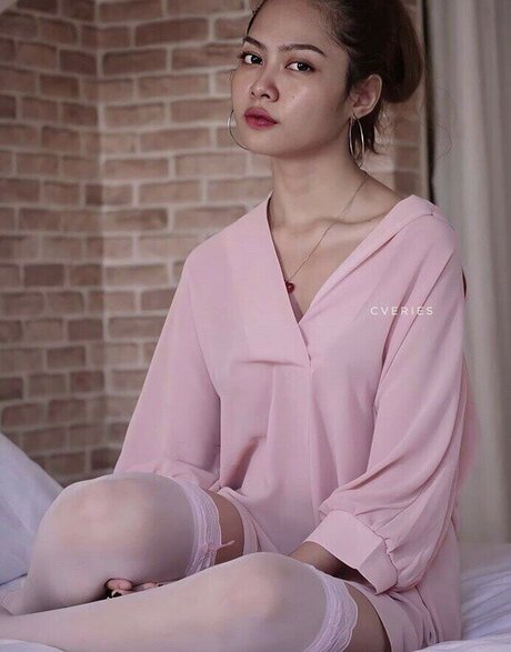 Invalidnun hot actress photo