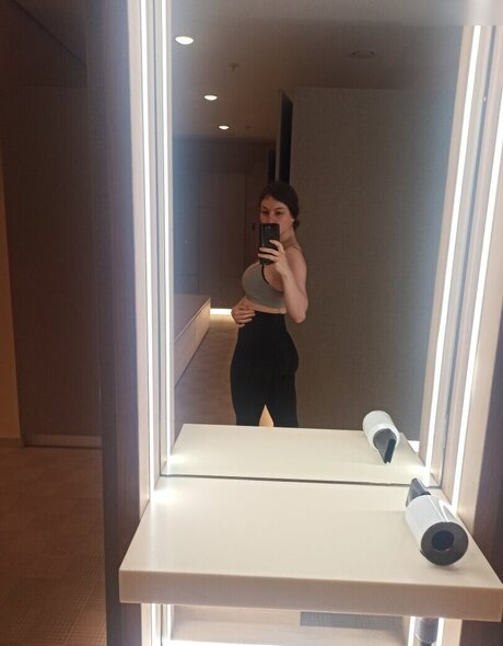 eAngi02 nude pornstar image