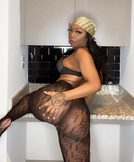 bighomietyni best model image