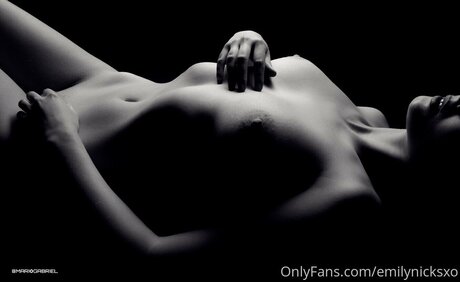 Emily Nicks pornstar free images