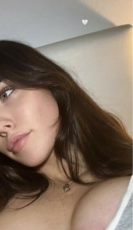 Clarissa Bea pornstar exclusive img